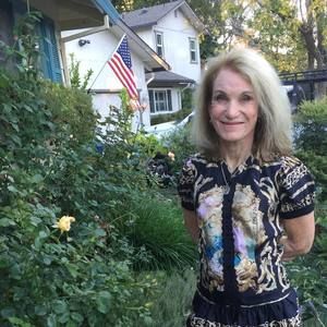 Meet your Posher, Clare